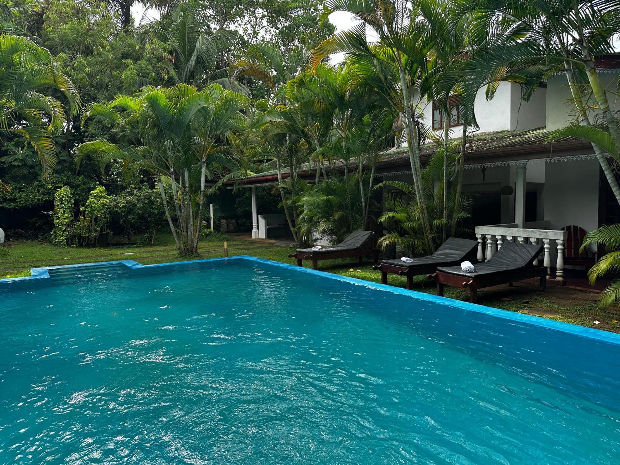Vidisa Villas Hikkaduwa Buitenkant foto