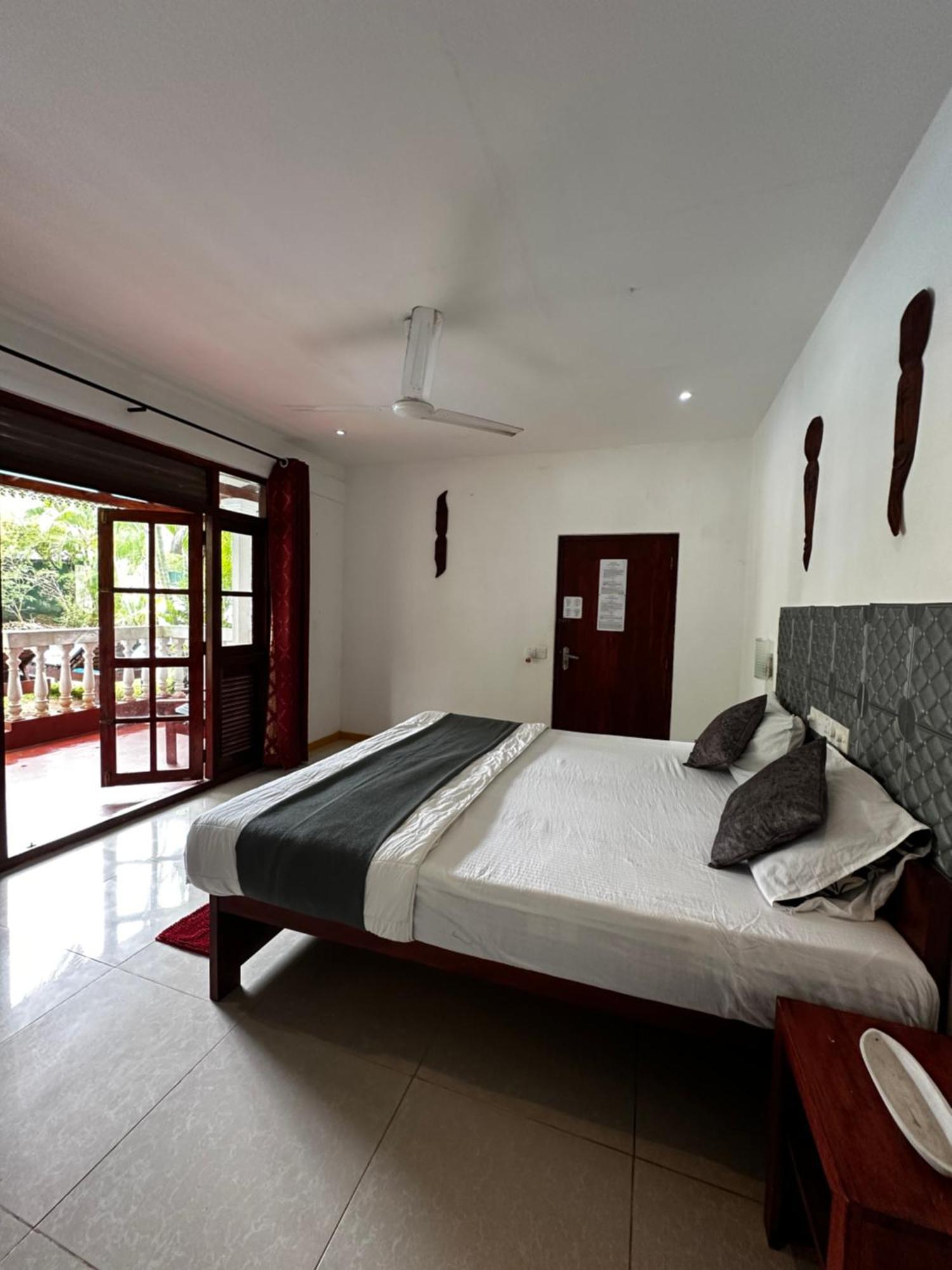 Vidisa Villas Hikkaduwa Buitenkant foto