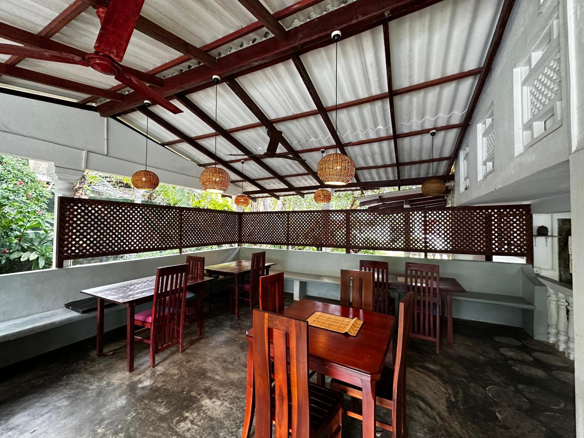 Vidisa Villas Hikkaduwa Buitenkant foto